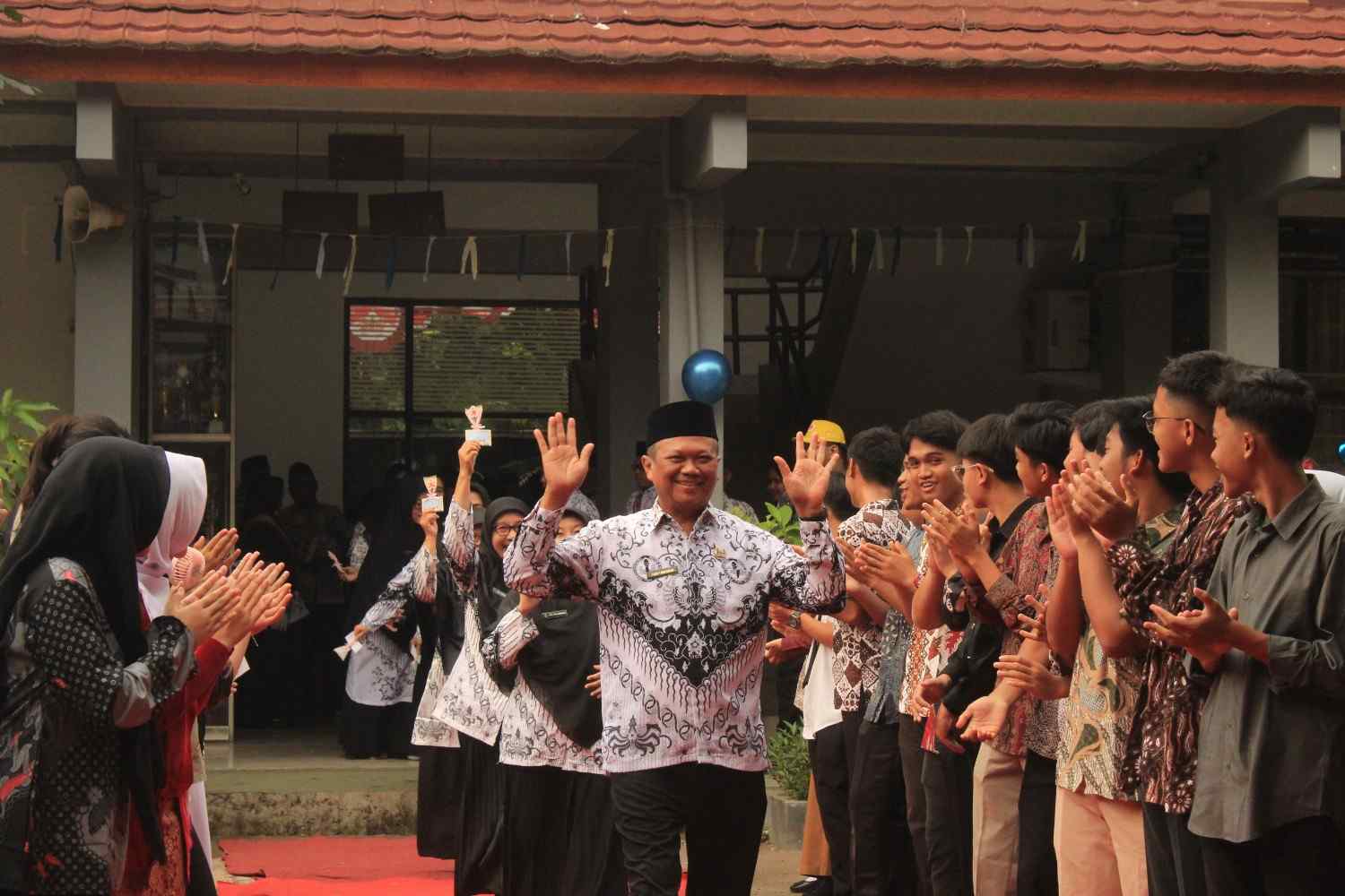 Hari Guru 2025